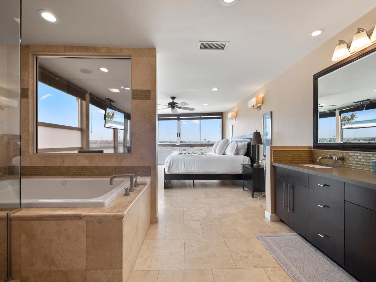 Stunning Bayfront Condo With Gorgeous Views, Garage, Massive Roof Deck & Ac - Dogs Welcome! San Diego Zewnętrze zdjęcie