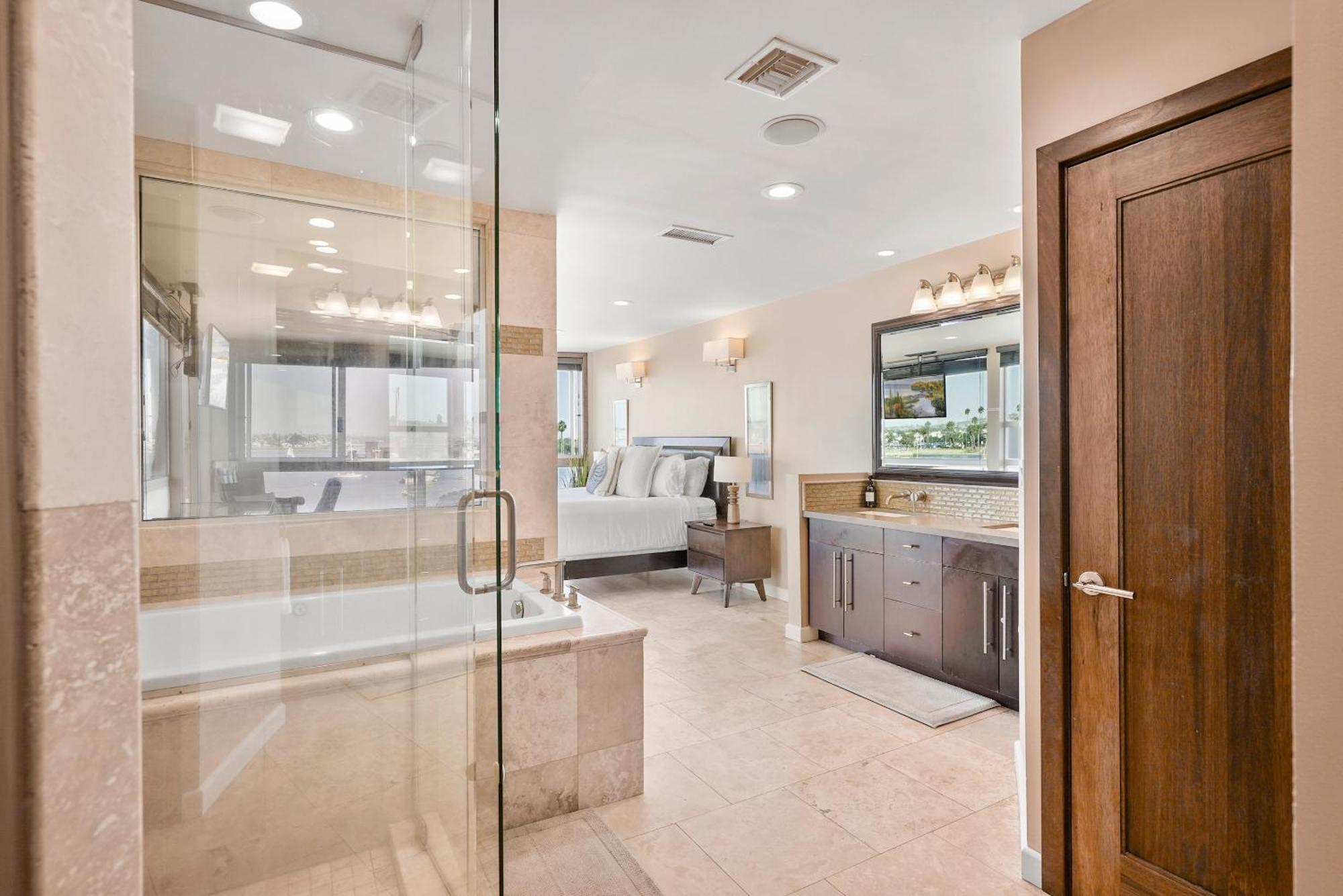 Stunning Bayfront Condo With Gorgeous Views, Garage, Massive Roof Deck & Ac - Dogs Welcome! San Diego Zewnętrze zdjęcie